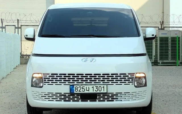 더넥스트이쿼녹스 중고차 스타리아 2WD 디젤 카고 모던 매물 사진 12 - 2022/01 25,157km